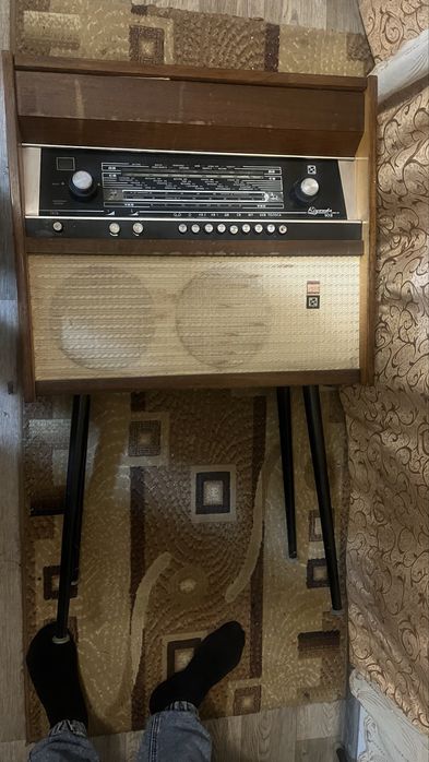 Продам радиола RIGONDA 102