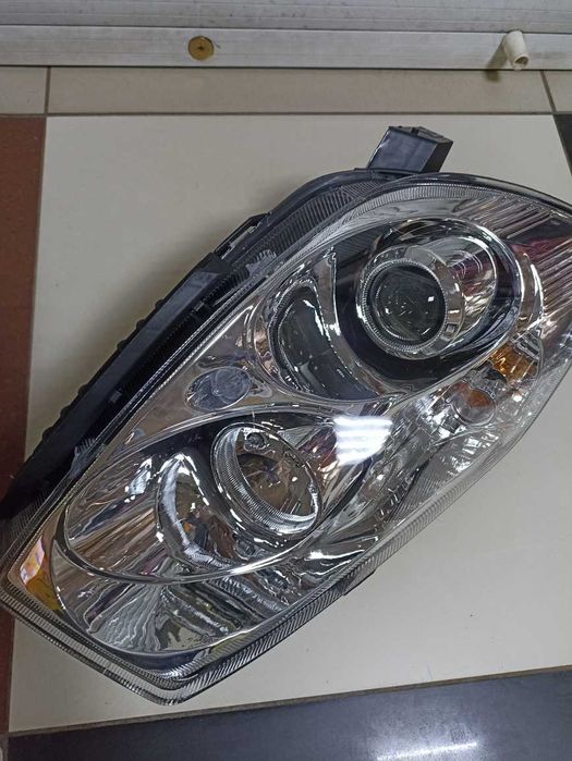 Фара на Geely Emgrand X7
