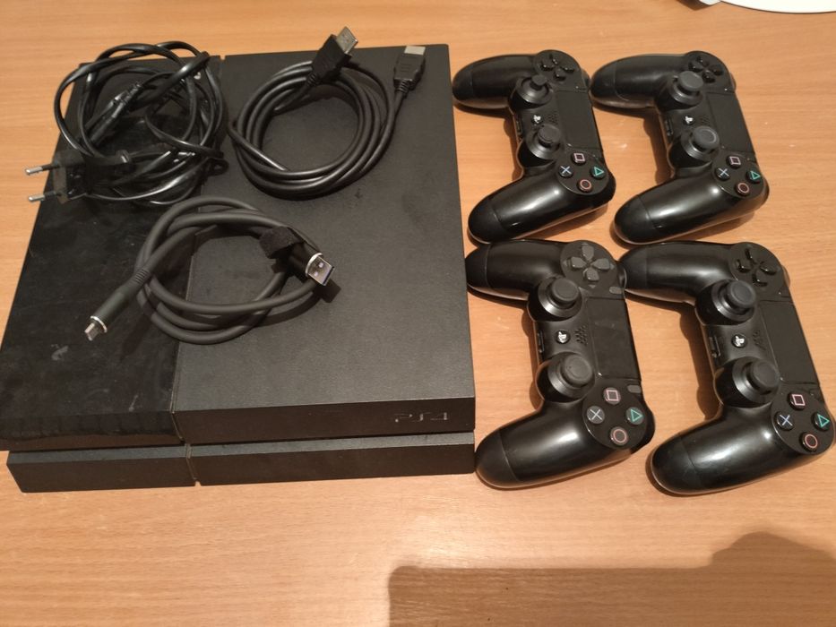 Продаю Playstation 4.