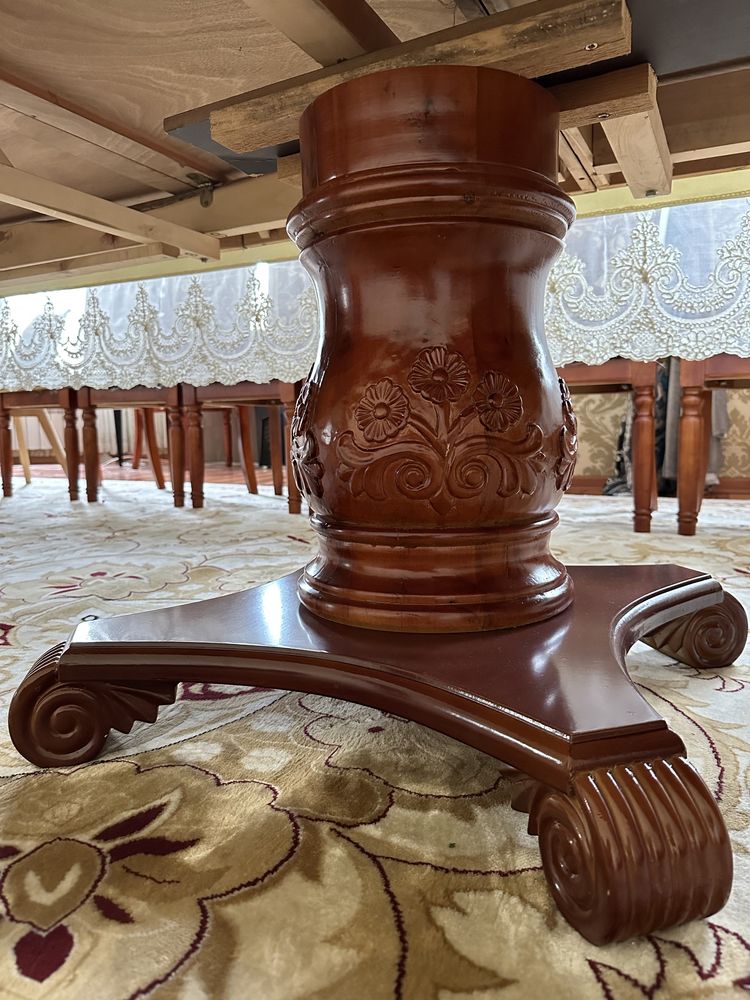 Продам стол и стулья