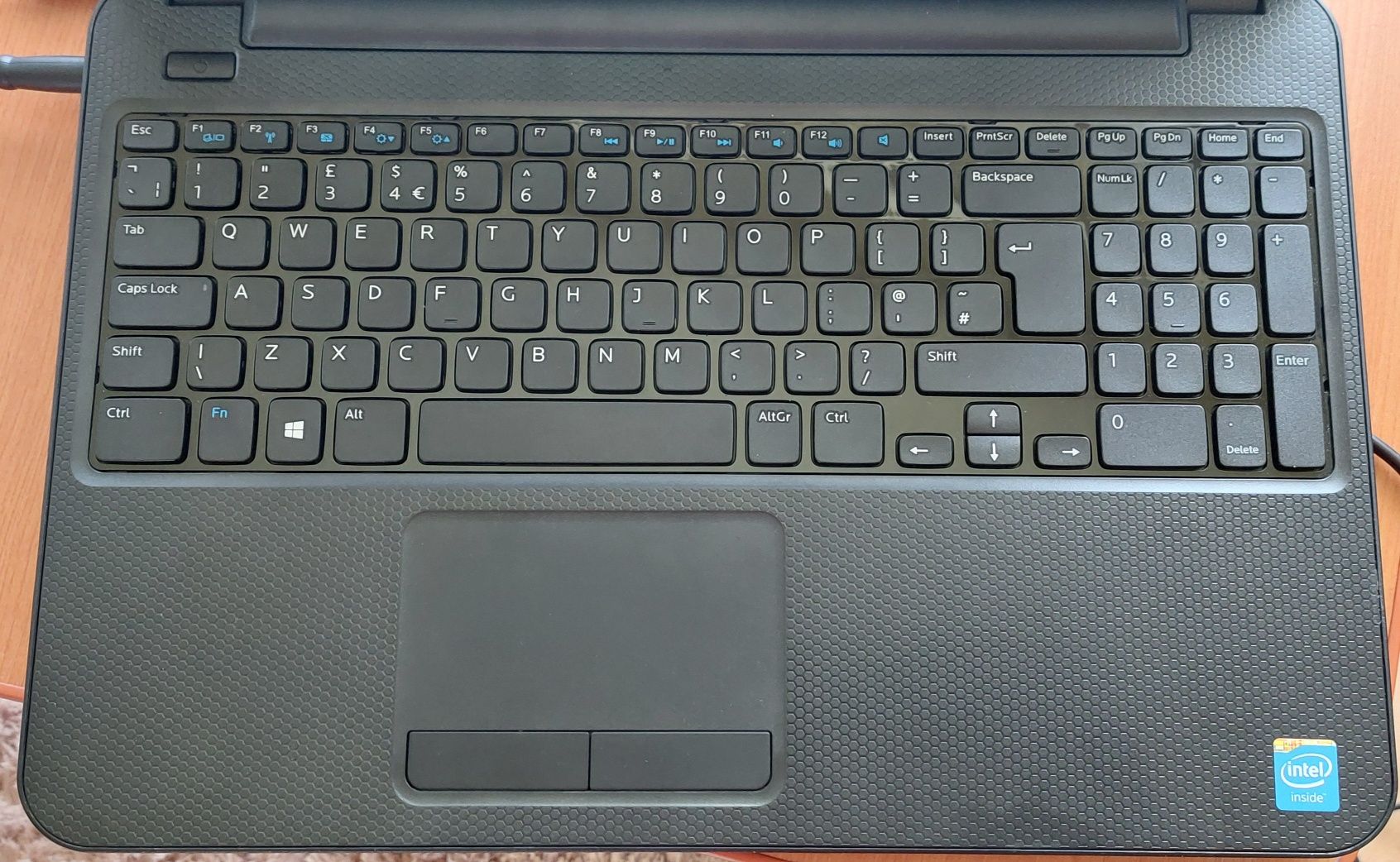 Laptop Dell Inspiron 3531 de 15,6" cu N2830 8gb ram 120gb ssd