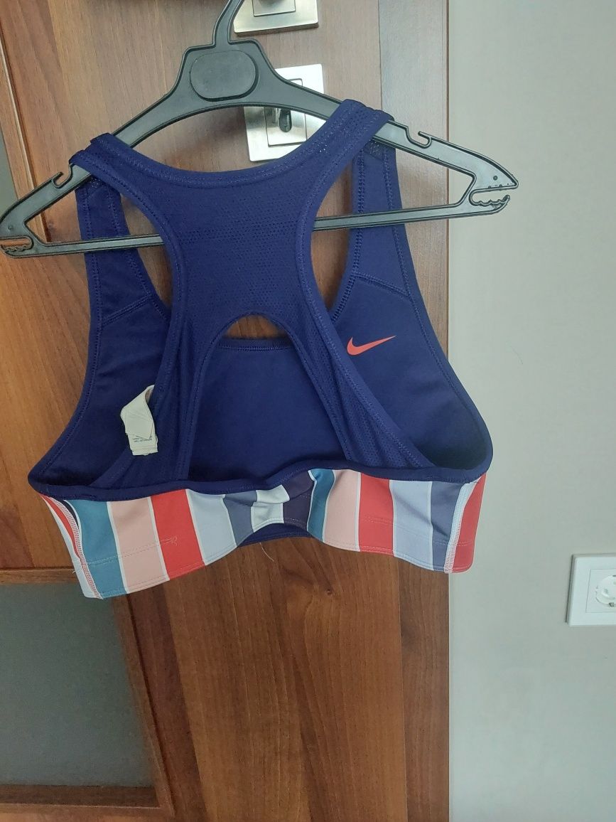 Дамско бюстие nike найк
