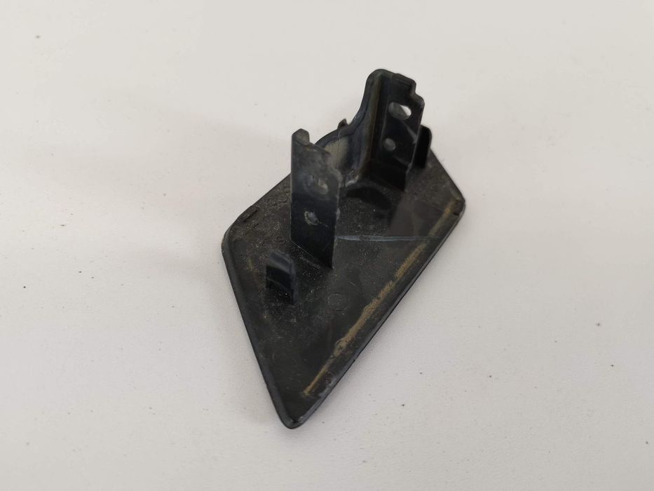 Ауди СКю5 / Audi SQ5 [ - ] Оригинален капак за мивка на фар от дясната