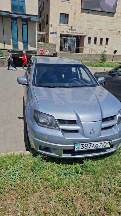 Продам срочно машина