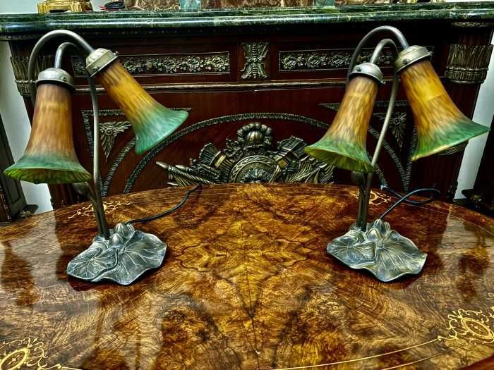 Rafinate lampi stil Art Nouveau-abajururi in forma de lalea-Anglia