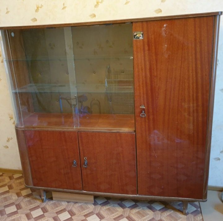 Сервант для посуды