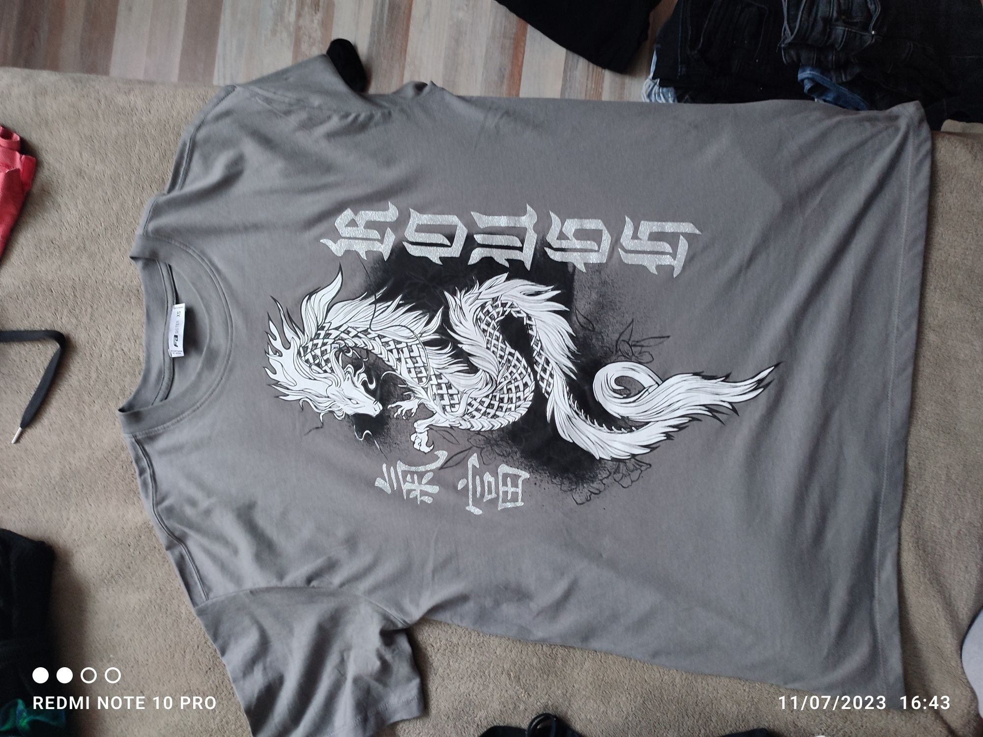 Сива тениска с дракон