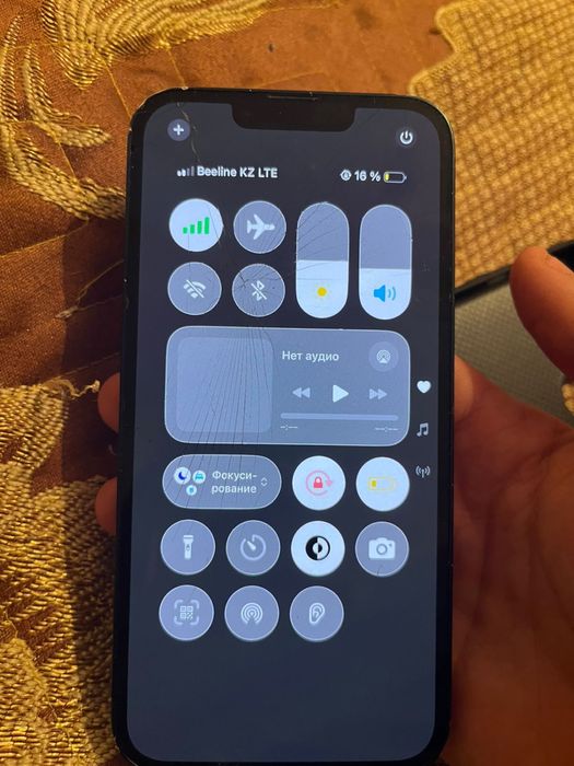 Продам айфон 13 на 128гб