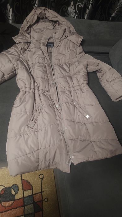 Vând geacă lungă l