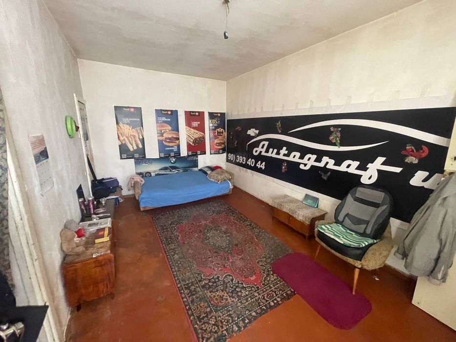 Чиланзар-11. 1 комнатная срочна