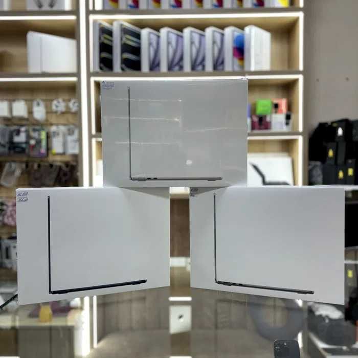 MacBook Air M2 256/512GB