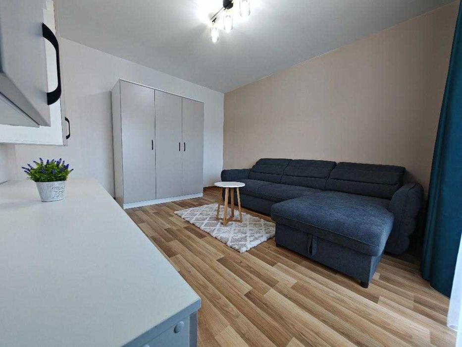 Inchiriem Garsoniera, Moderna, Gradina 67 Mp, Decomandata, Sanpetru