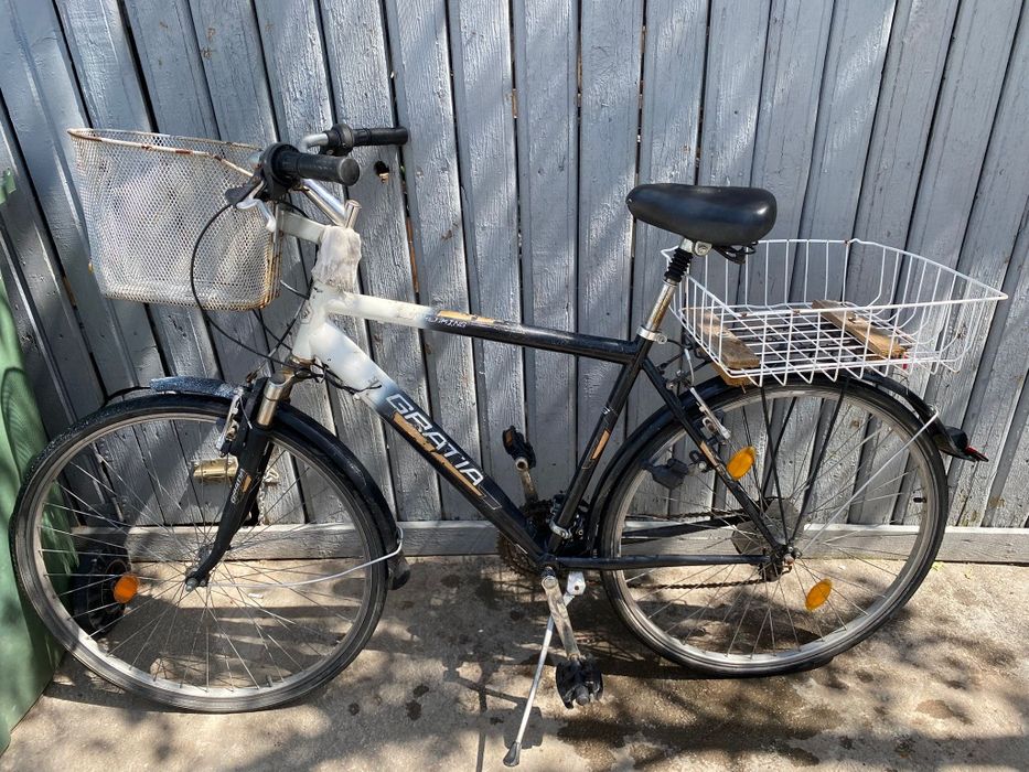 De  vânzare 3 biciclete    pe 28"