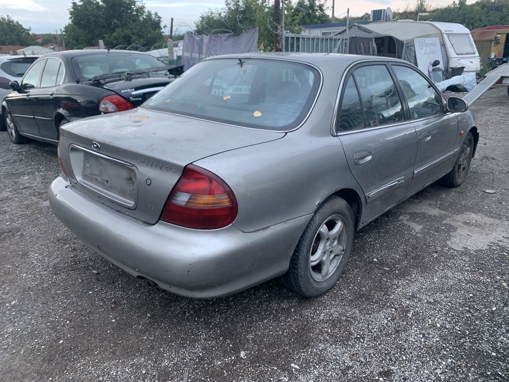 НА ЧАСТИ! Hyundai Sonata 3.0 i V6 141 кс. Автоматик, Климатик 1998 г.