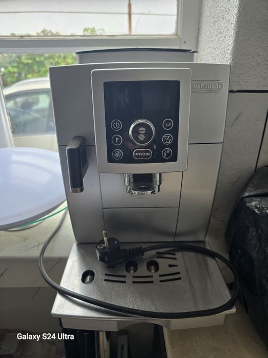Aparat de cafea Delonghi