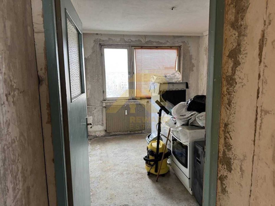 Продава се Тристаен апартамент в София, Света Троица - 62 кв.м за 1928 €/кв.м - Снимка #11