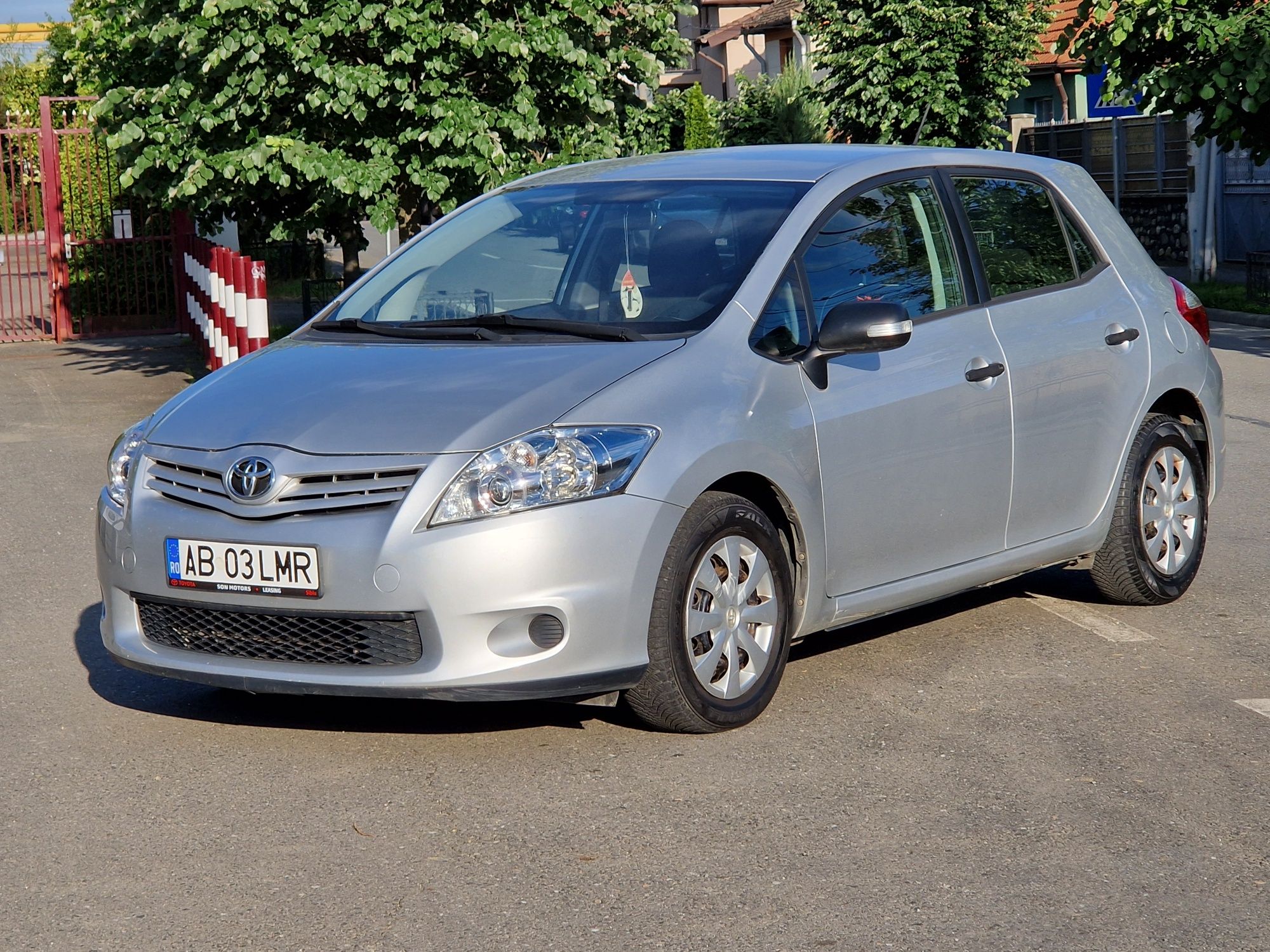 Toyota Auris Facelift 1,3 i benzina 2011