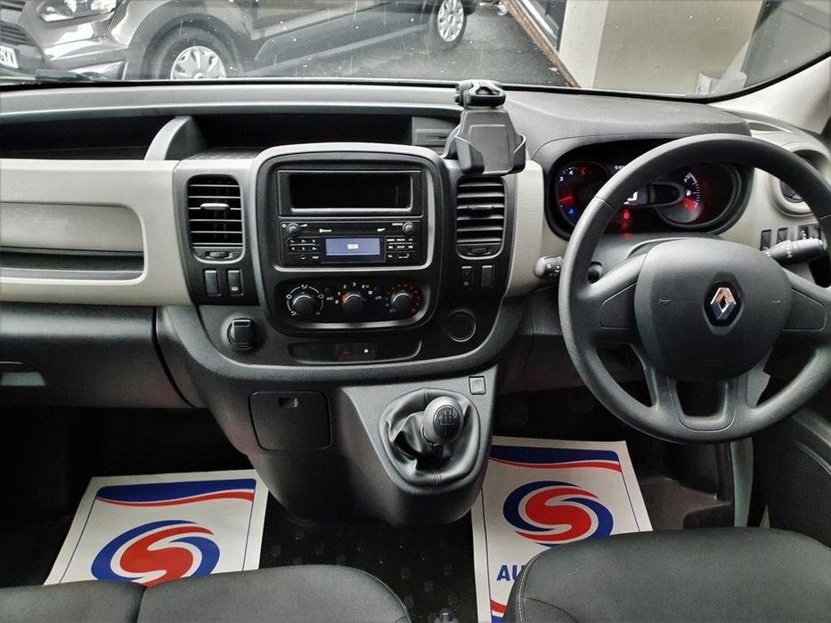 Dezmembrez Renault trafic Opel vivaro Nissan motor 16 1.6 1600 cutie 6