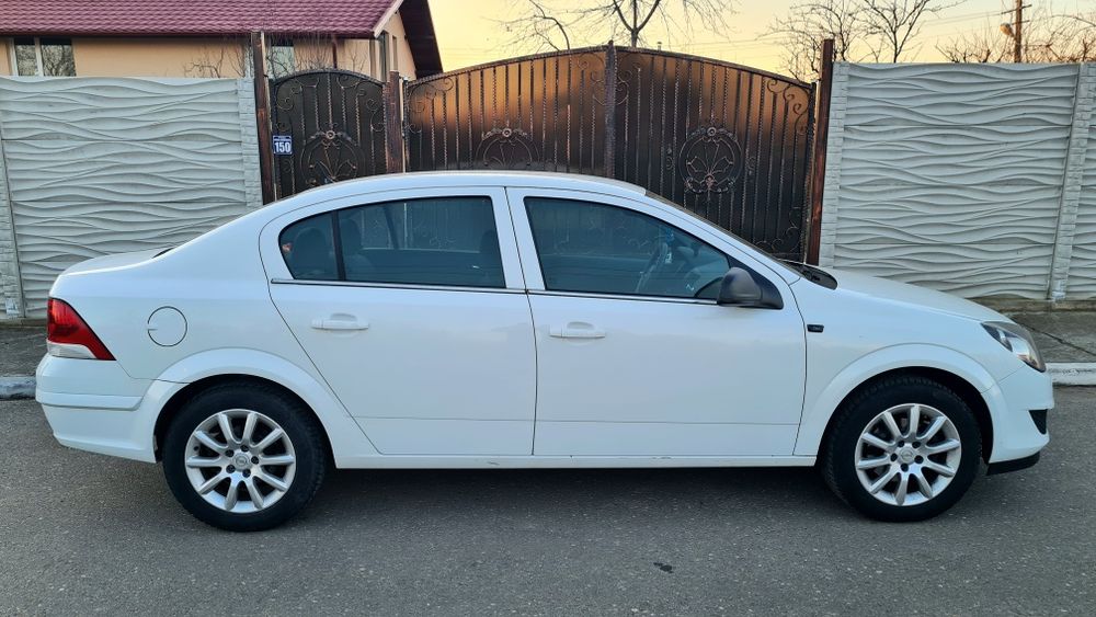 Opel astra h 2013