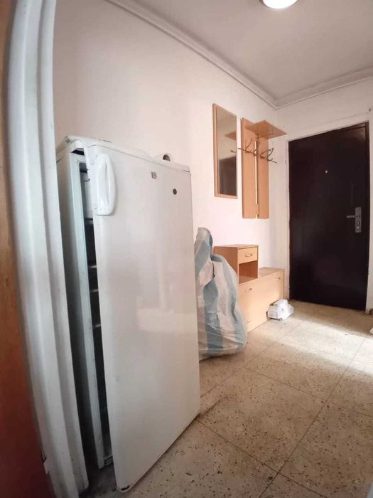 Mobilă veche, electroasnice GRATUIT