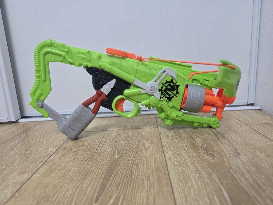NERF Outbreaker Bow