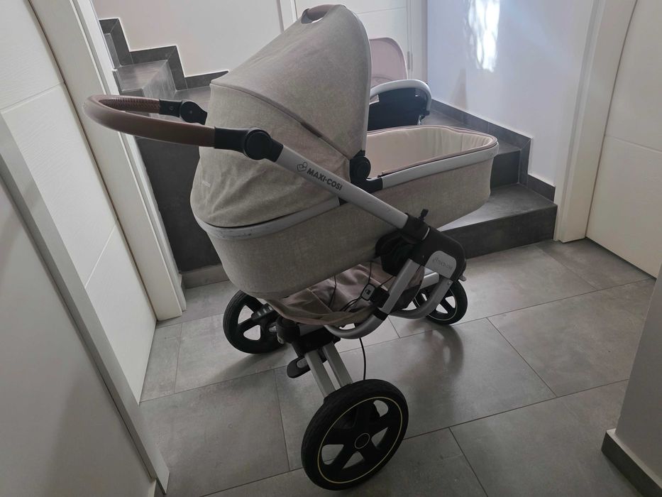 Бебешка количка Maxi Cosi Nova Nomad