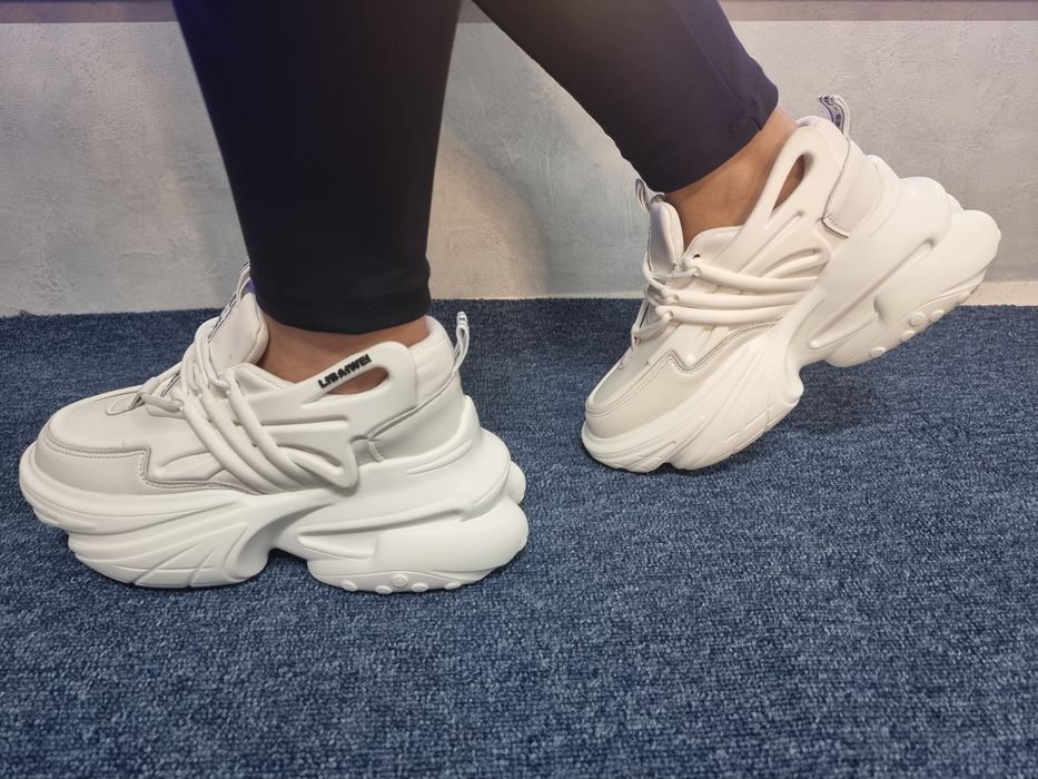 Adidasi dama diferite modele