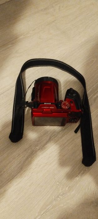 Nikon Coolpix B500 rosu