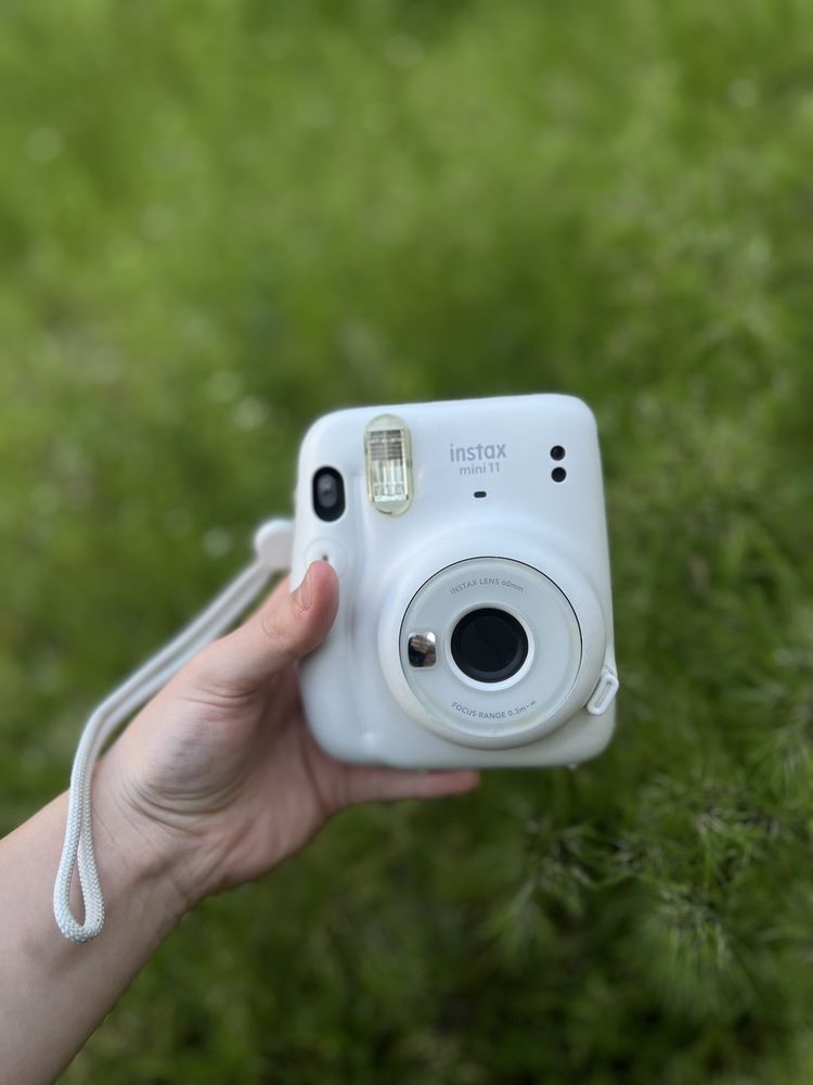 Фотоапарат мгновенной  печати! Fujifilm instax mini 11! Новый!