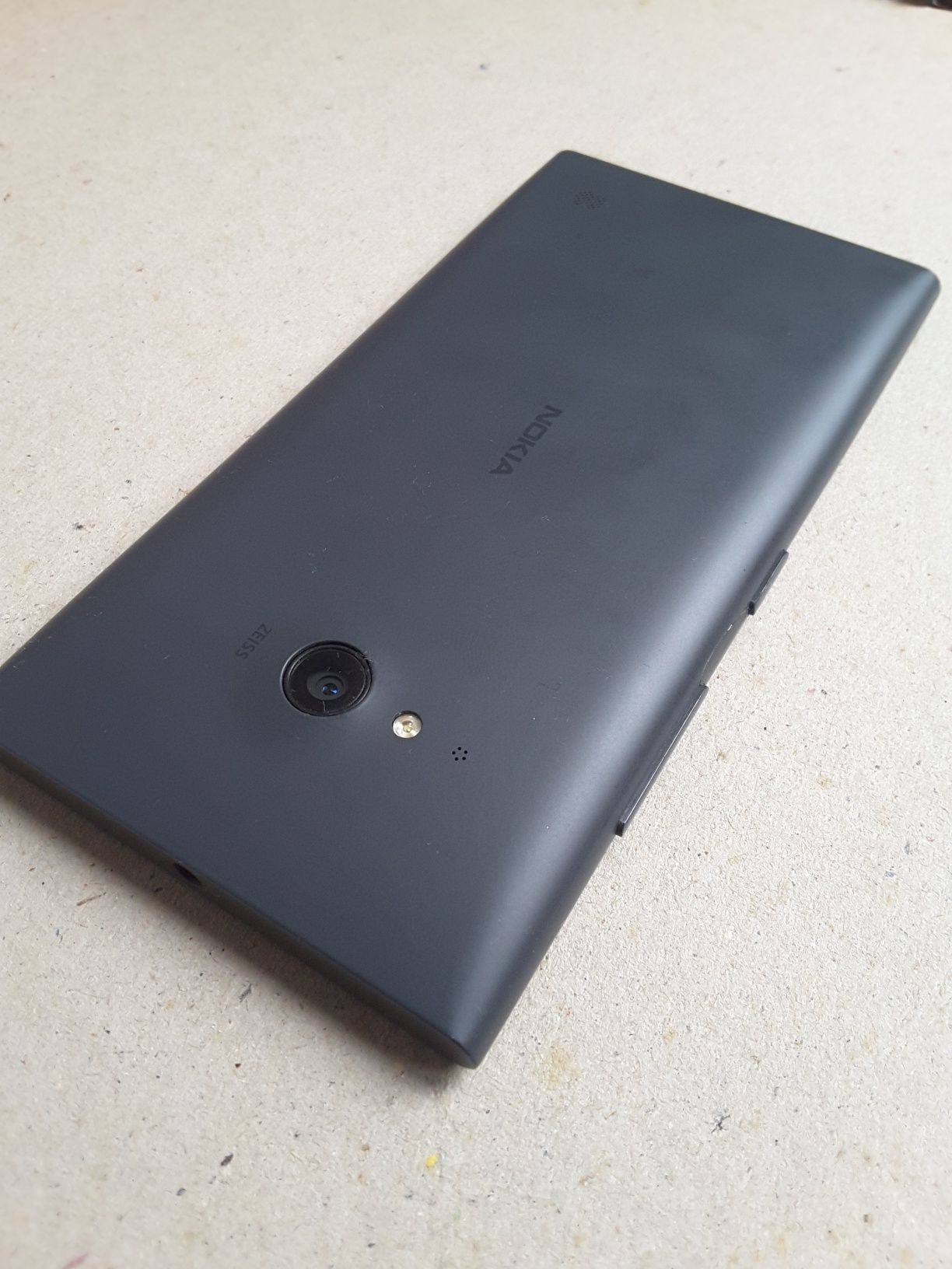 Nokia Lumia 735 Windows