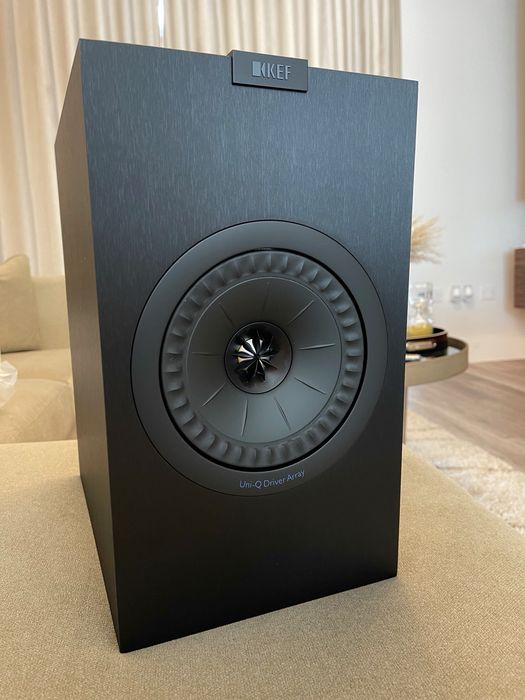 Букшелф тонколони Kef Q350 черни