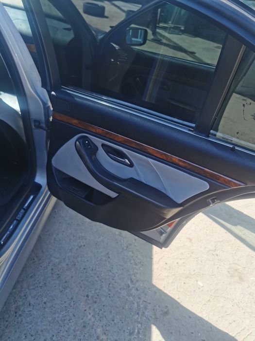 Vând bmw e39 525