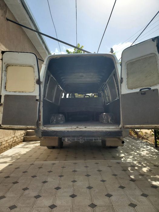 Ford avtomobili  yaxshi holda