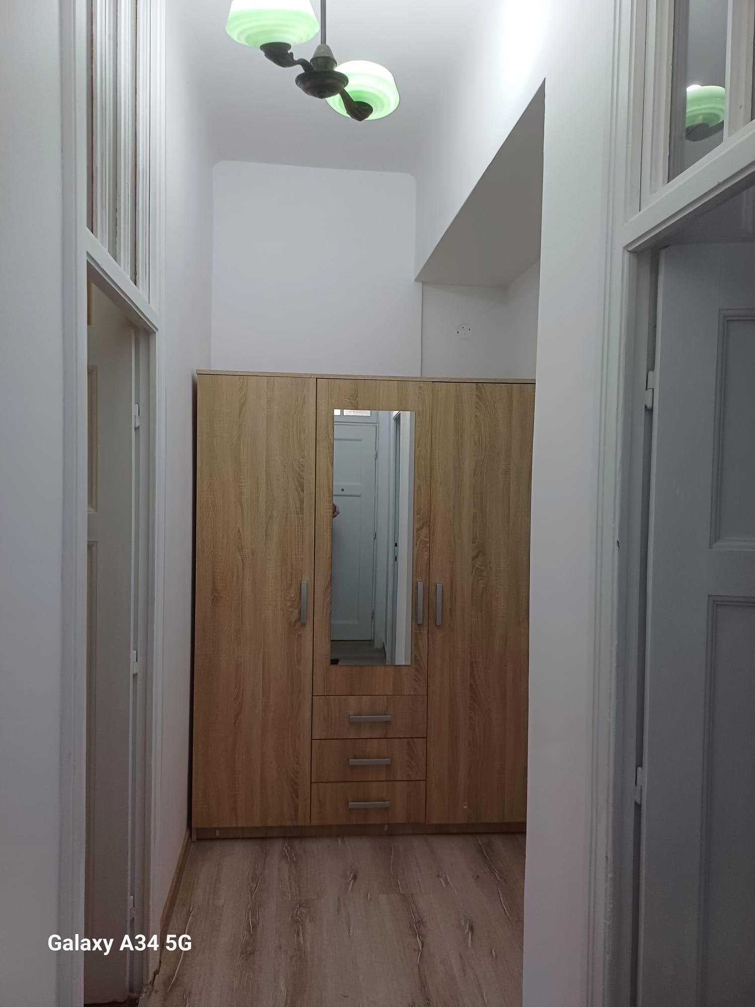 Vând apartament 2 camere zona centrală Târgoviște