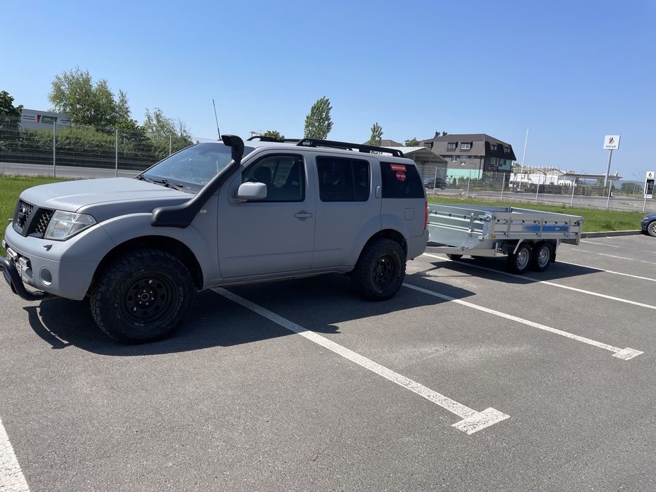 Nissan Pathfinder 4x4 2.5 Diesel Raptor 7 Locuri