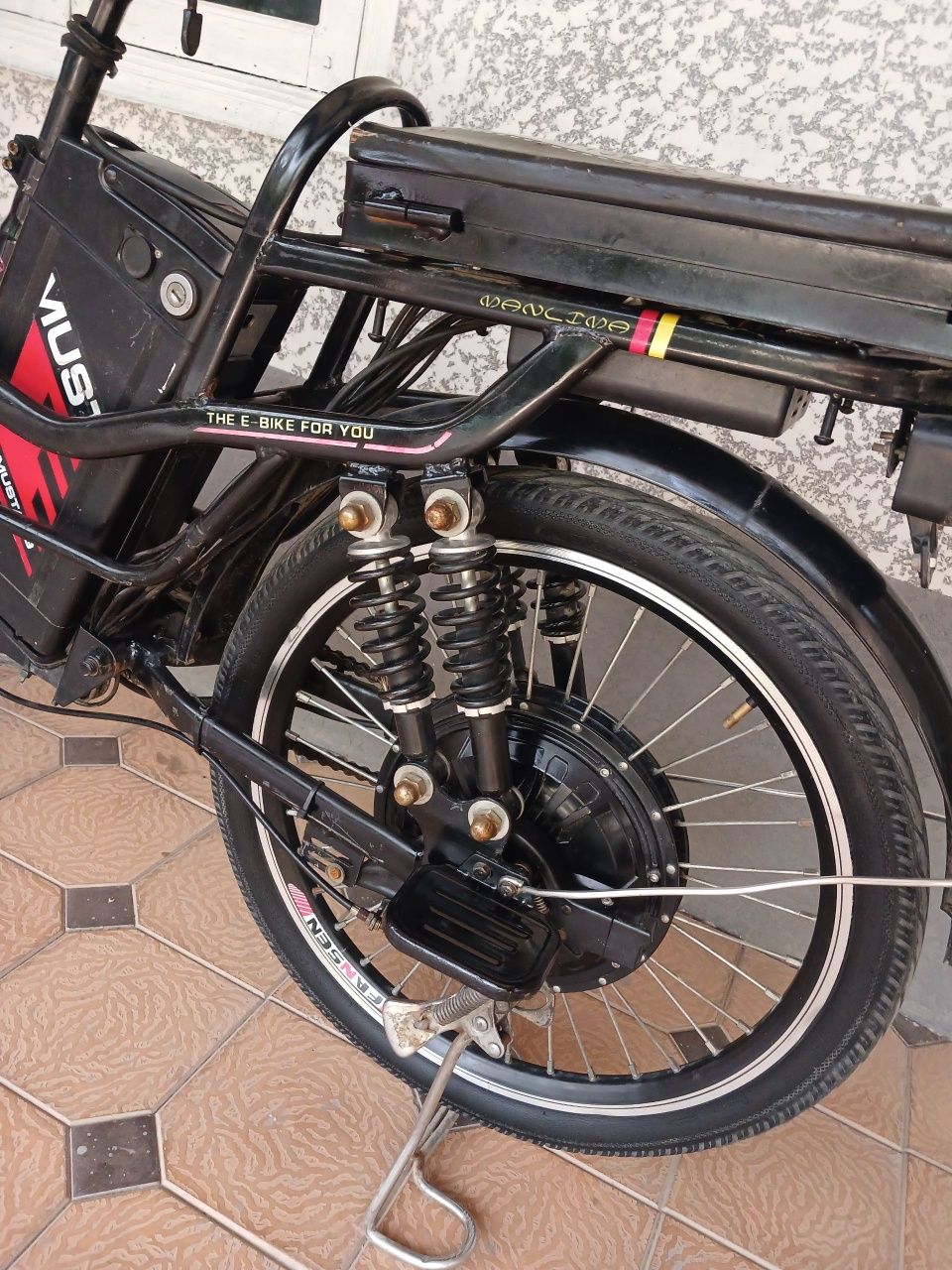 Veloskuter sotiladi