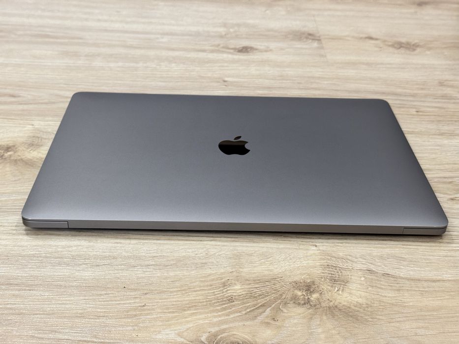*32GB Ram*16’Macbook Pro 16’ 2019/i7-9850H/1TB SSD/5300M
