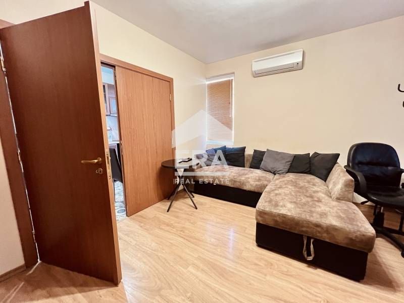 Тристаен апартамент под наем в Манастирски ливади - Запад