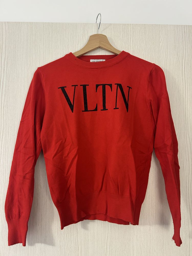 Nike, Adidas, Puma, Desigual, Valentino