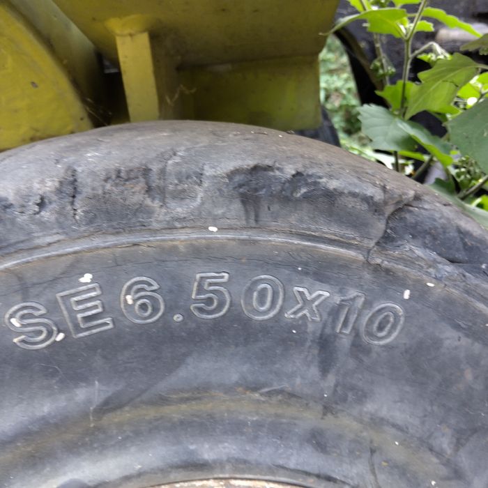Бандажни гуми с джанти от мотокар Кларк Clark 6.50 x 10 и 7.00 - 12
