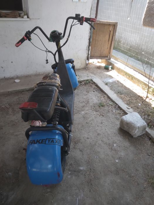 Vând scuter electric