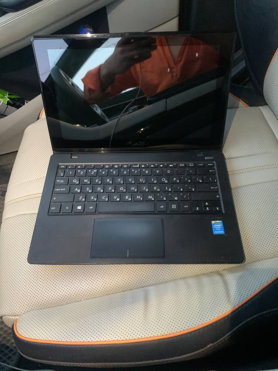 Продам Асус X200M
