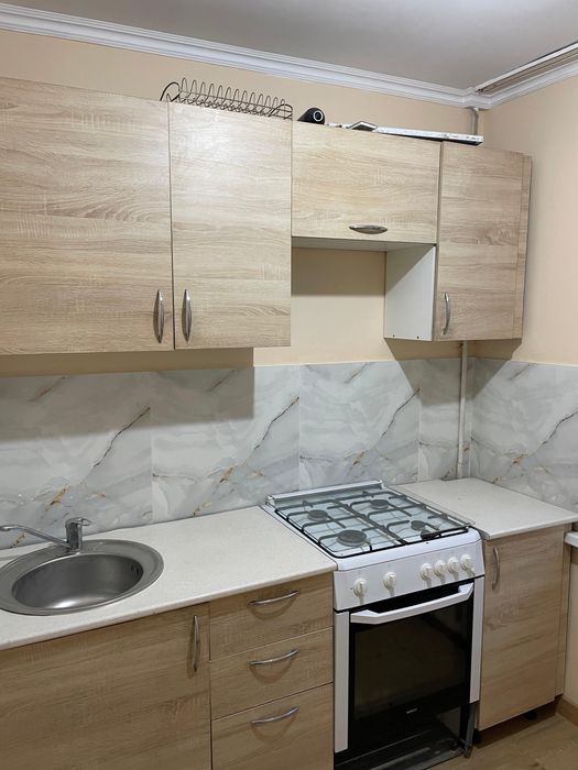 Срочно продам кухонный гарнитур