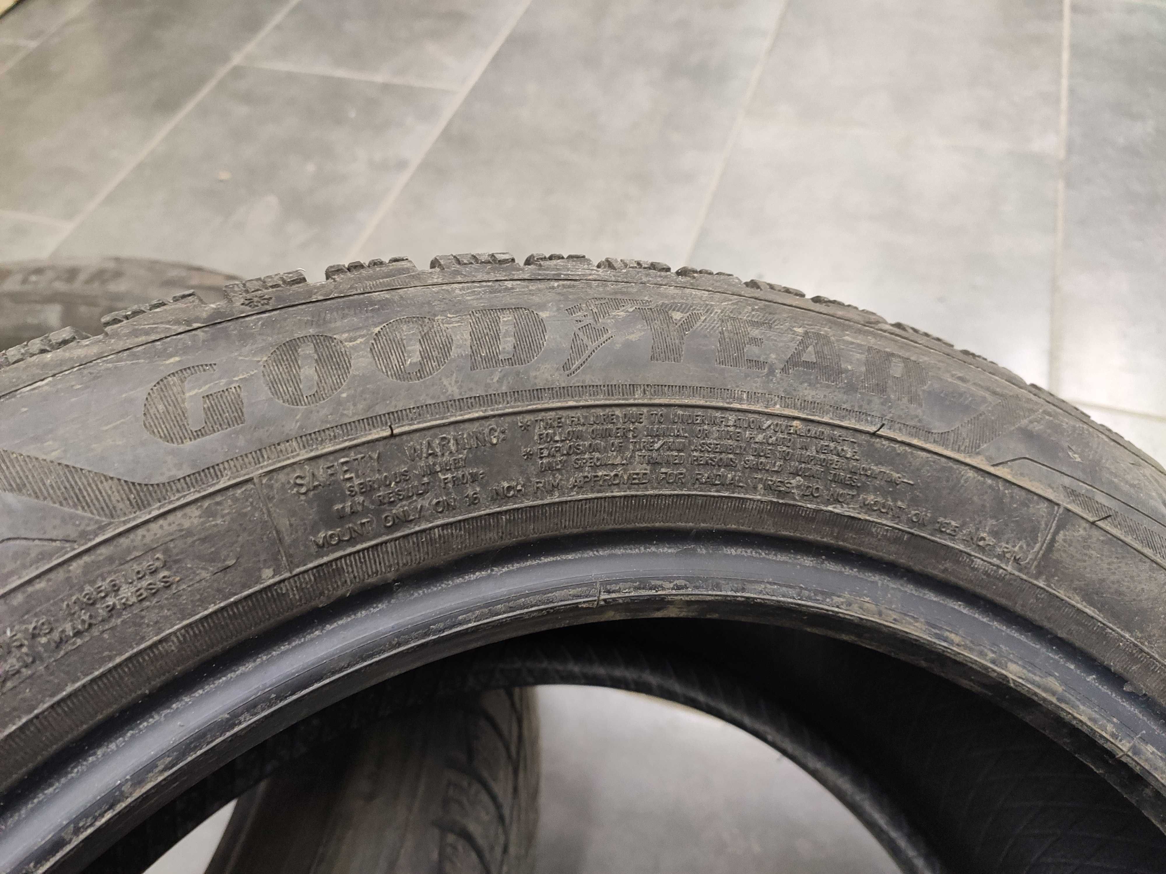 2бр Зимни гуми 205 55 16 - Goodyear - DOT 2023 -