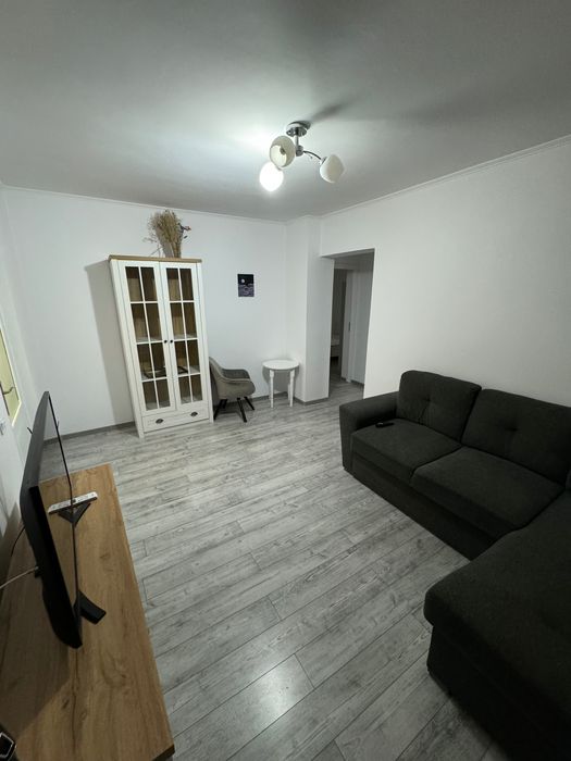 Inchiriez apartament 3 camere zona Piata Progresul