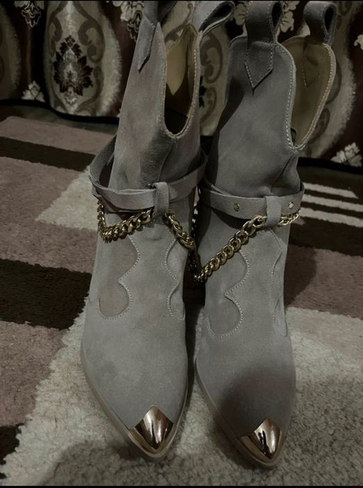 Ciocate damă cu toc