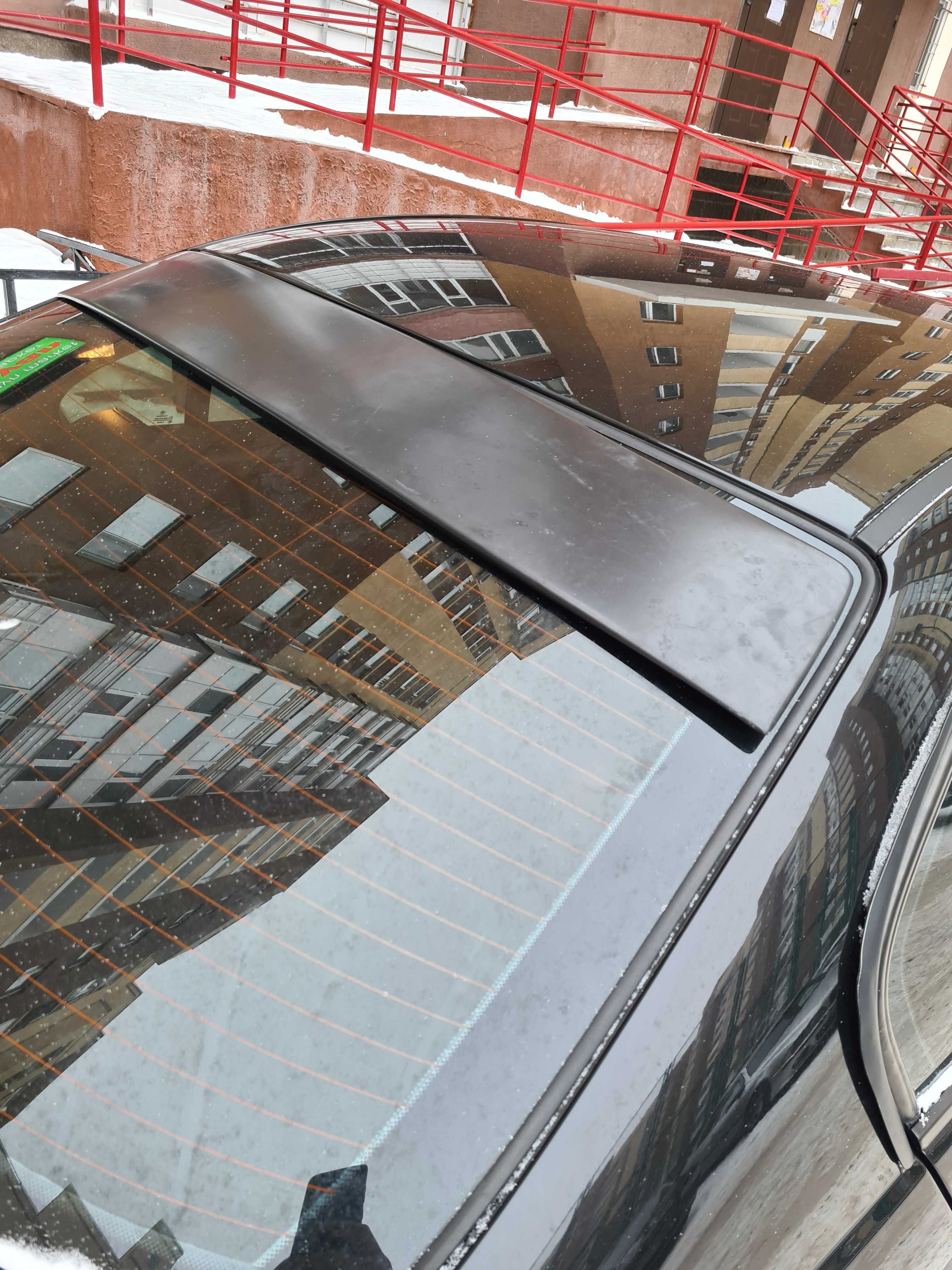 Накладка на заднее стекло BMW e46 кузов