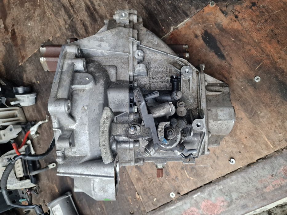 Cutie viteze manuala 6+1 motor  1.0 T-cross T-troc Golf 7