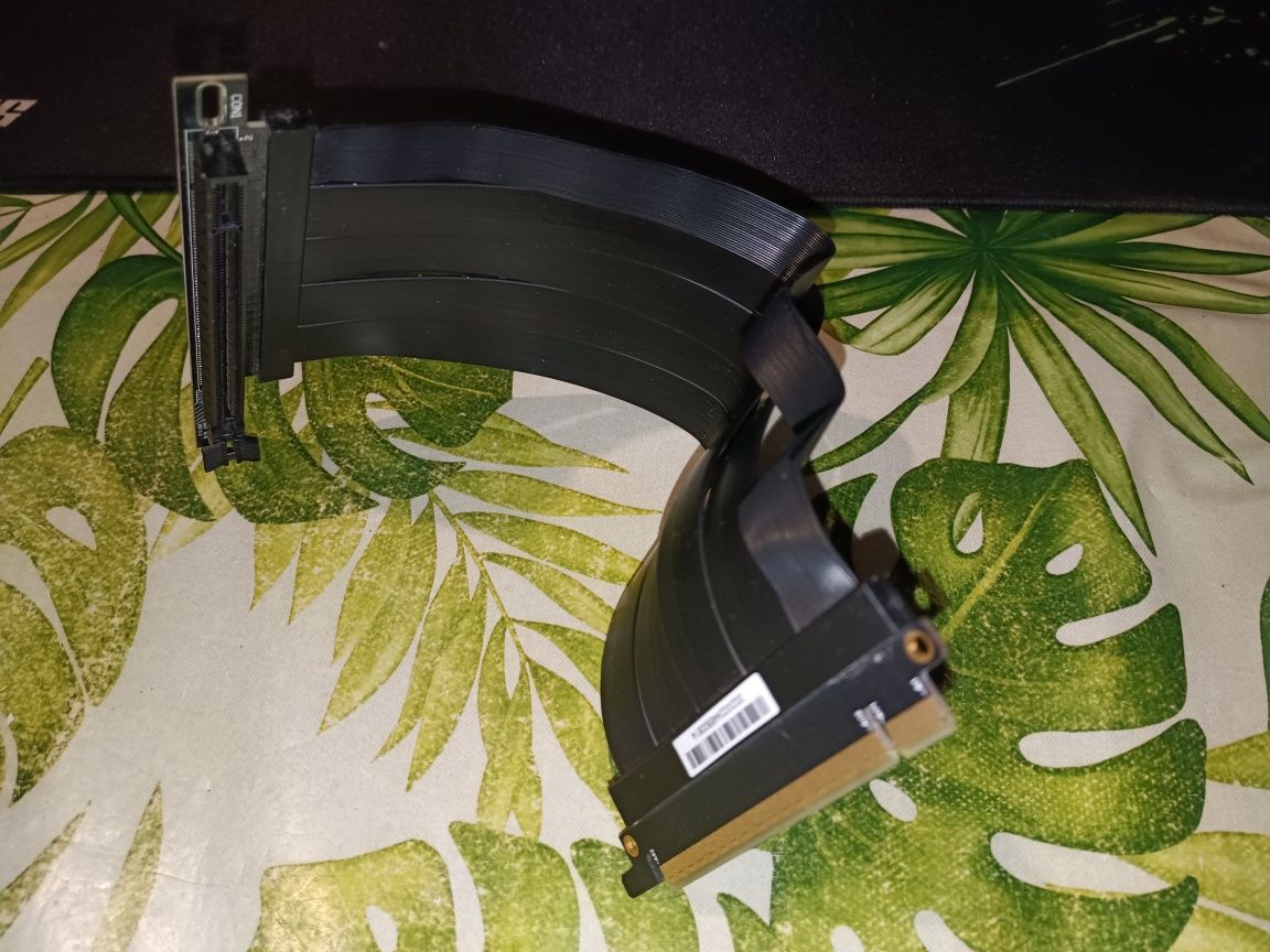 Райзер Pci-E 4.0 x 16 Zalman 22 см для видеокарты