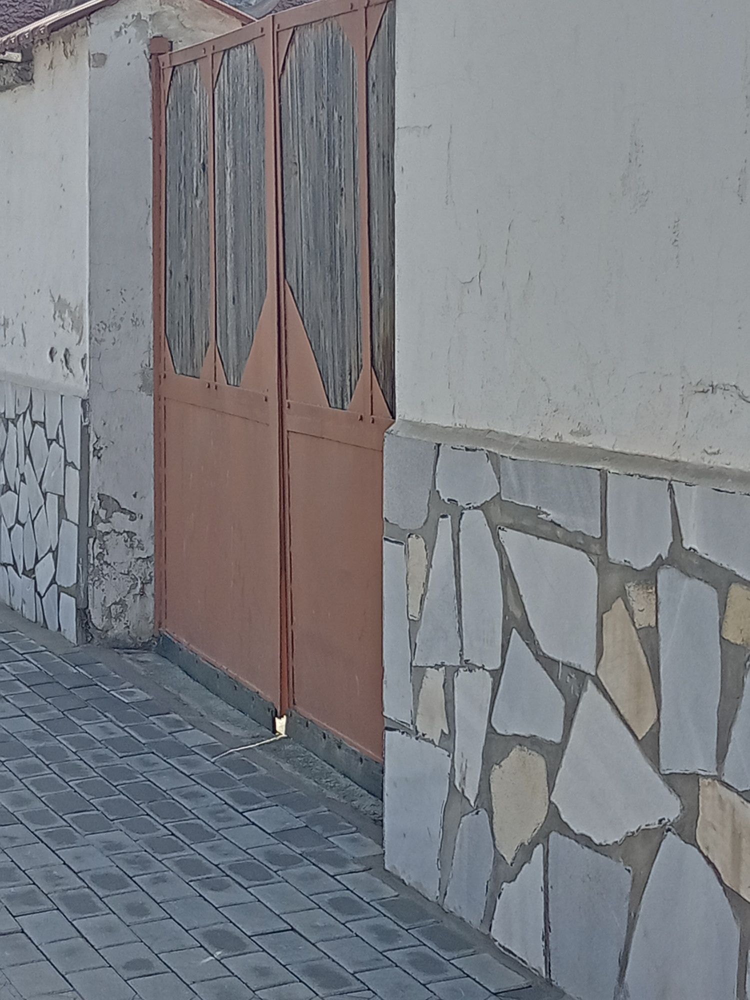 Гаражна врата от винкел